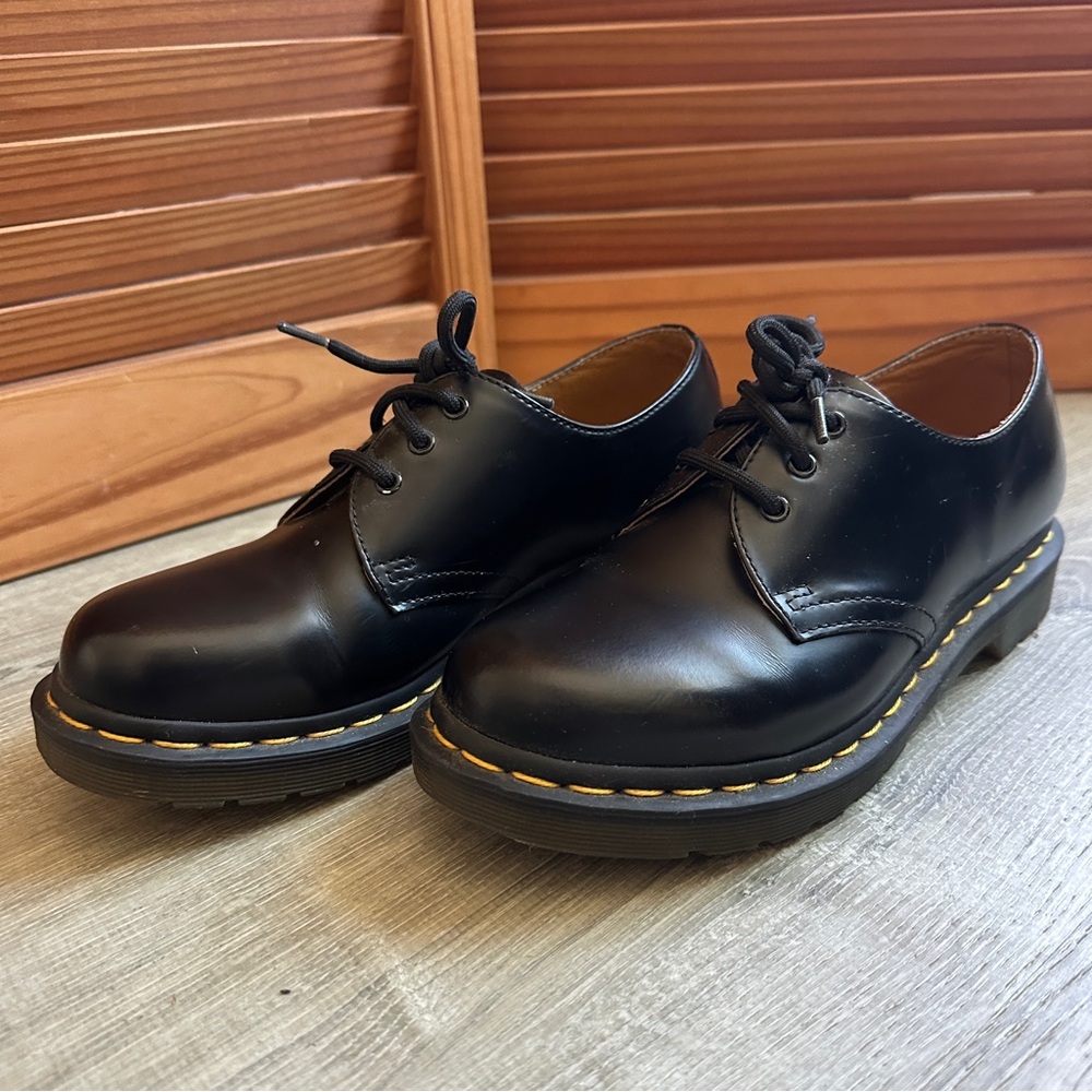 SOLD: Dr. Martens, 1461 Smooth Leather Oxfords